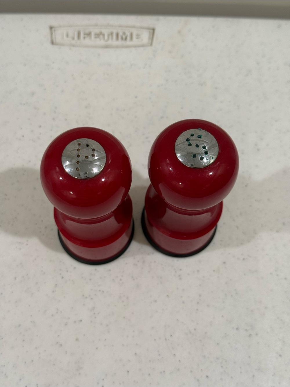 Red Tower Style Salt and Pepper Shakers Set - Picture 4 of 7